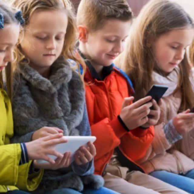 Get ready! 🛹
Our Skateboarding Training Program is starting very soon.
Register now to secure your spot.